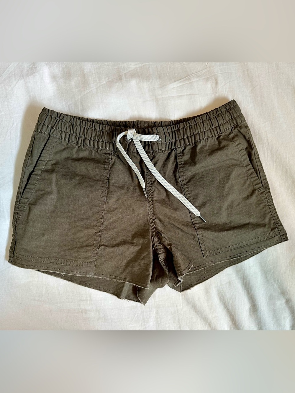 Vuori Vintage Ripstop Short in Dark Oregano - Picture 3 of 6